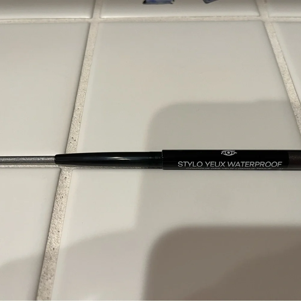 CHANEL Long-Lasting Eyeliner Gris Graphite - Black